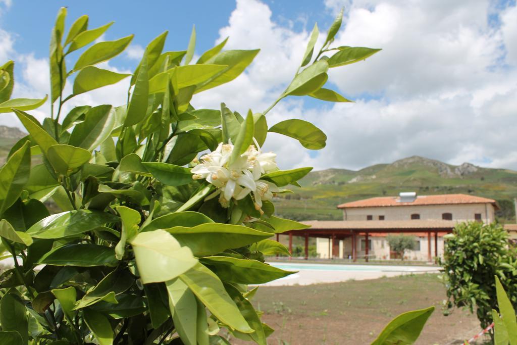 Tenuta Lanza Il Mulino Acquaviva Platani ภายนอก รูปภาพ