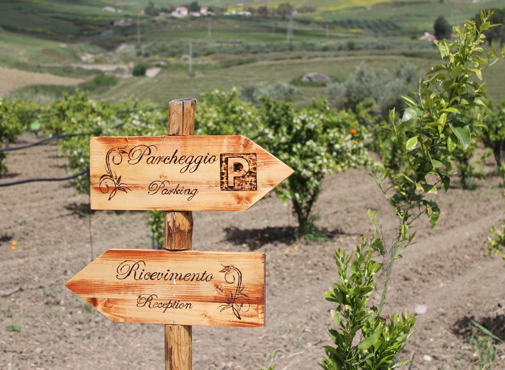 Tenuta Lanza Il Mulino Acquaviva Platani ภายนอก รูปภาพ