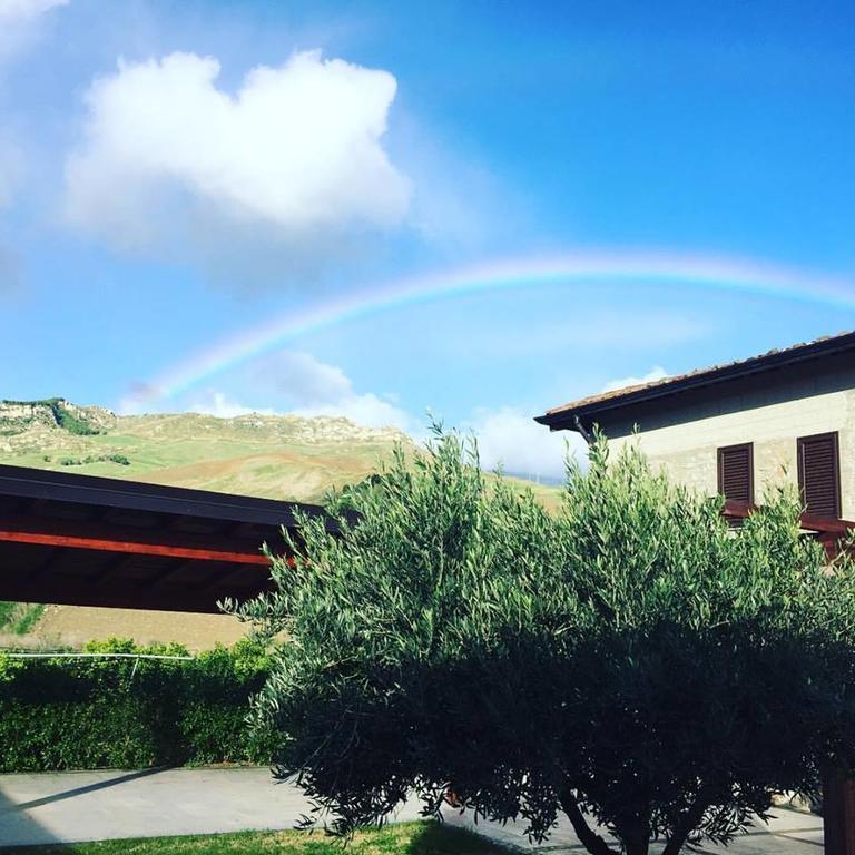 Tenuta Lanza Il Mulino Acquaviva Platani ภายนอก รูปภาพ